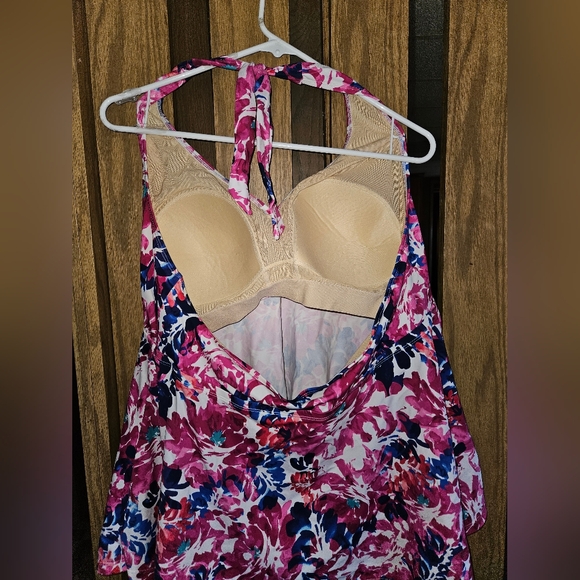 Swimsuits For All Sz 22 Sharkbite Hem Takini Top, Molded Cups - Picture 2 of 3